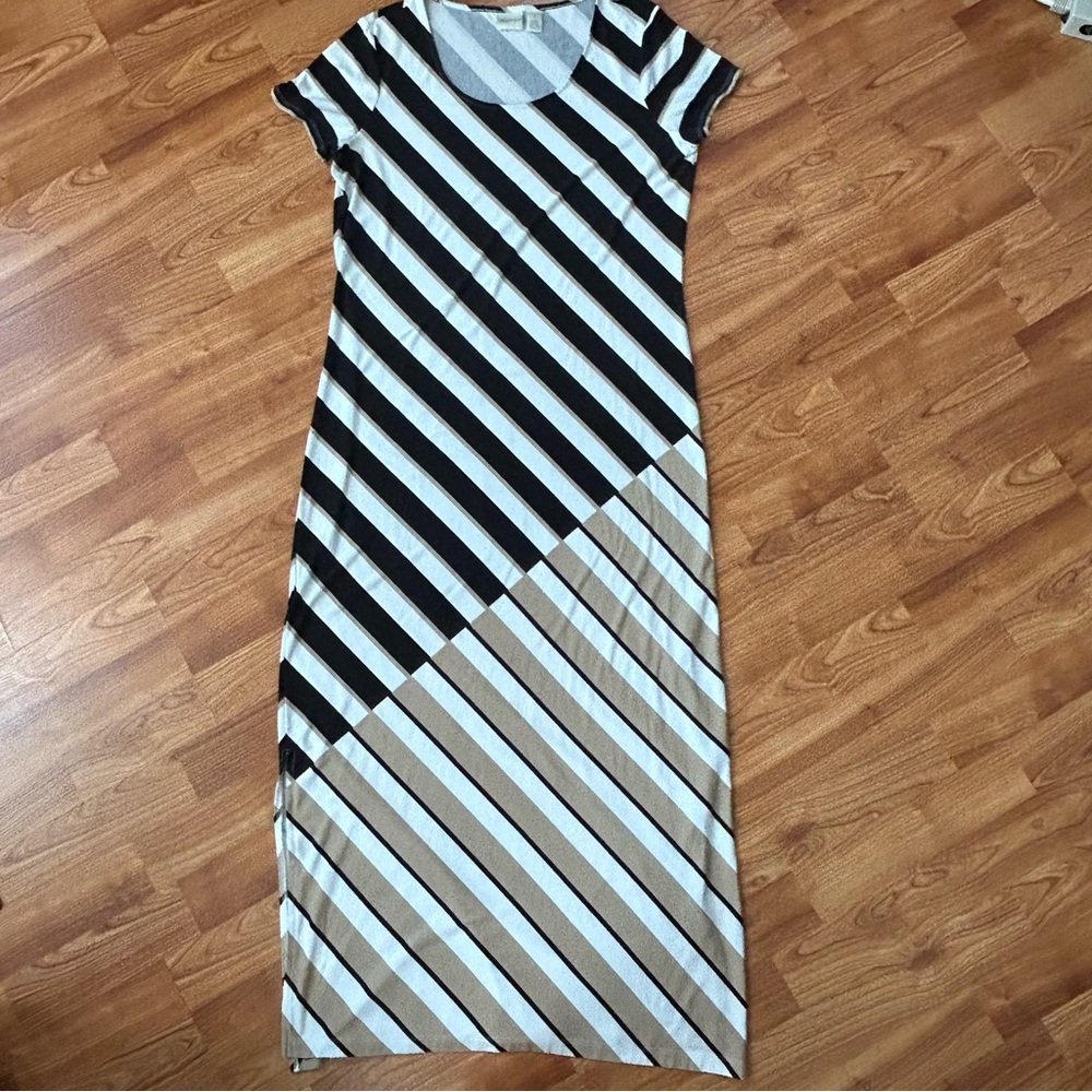 Zenergy by Chico’s diagonal striped midi dress